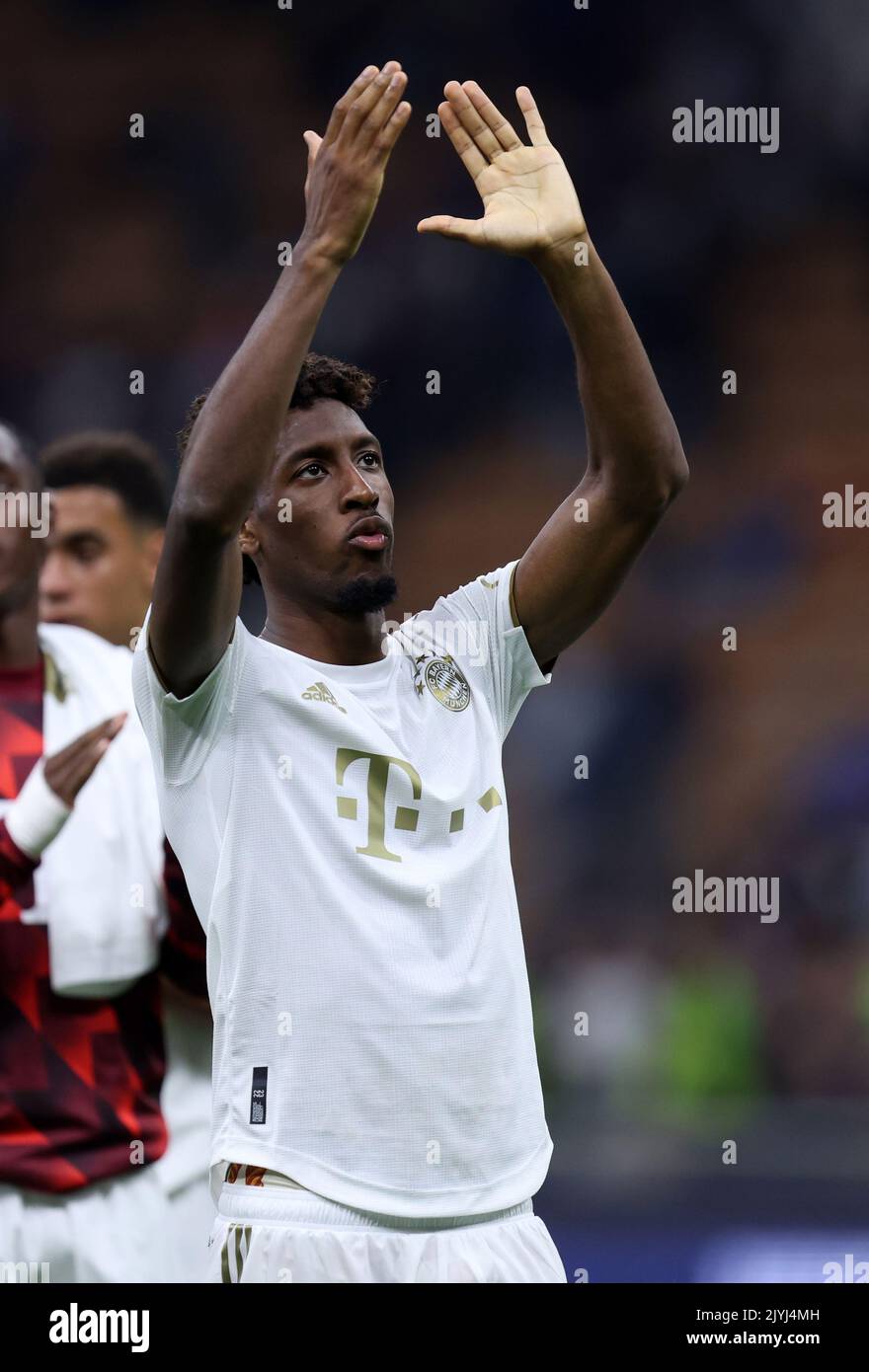 Milano, Italia. 07th Set, 2022. Kingsley Coman del Bayern Monaco festeggia dopo aver vinto la partita UEFA Champions League Group C tra FC Internazionale e FC Bayern Monaco allo Stadio Giuseppe Meazza il 7 settembre 2022 a Milano Italia . Credit: Marco Canoniero/Alamy Live News Foto Stock