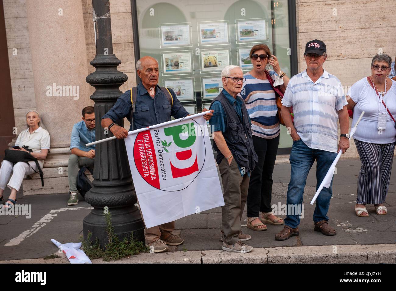 Roma, Italia 06/09/2022: Apertura della campagna elettorale del partito democratico, Piazza SS Apostoli. © Andrea Sabbadini Foto Stock