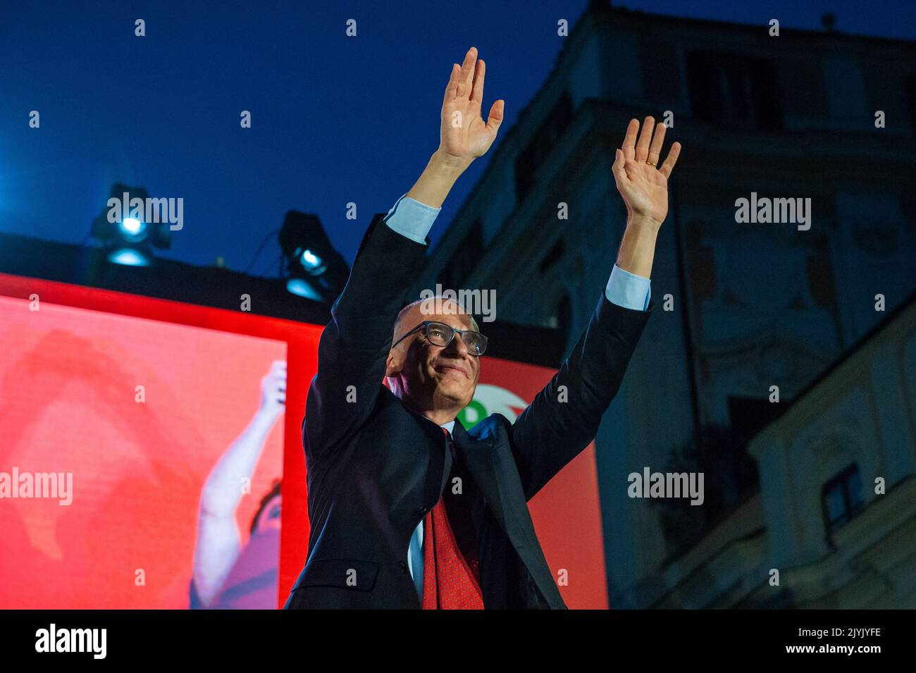 Roma, Italia 06/09/2022: Apertura della campagna elettorale del partito democratico, Piazza SS Apostoli. Nella foto il Segretario Enrico letta. © Andrea Sabbadini Foto Stock