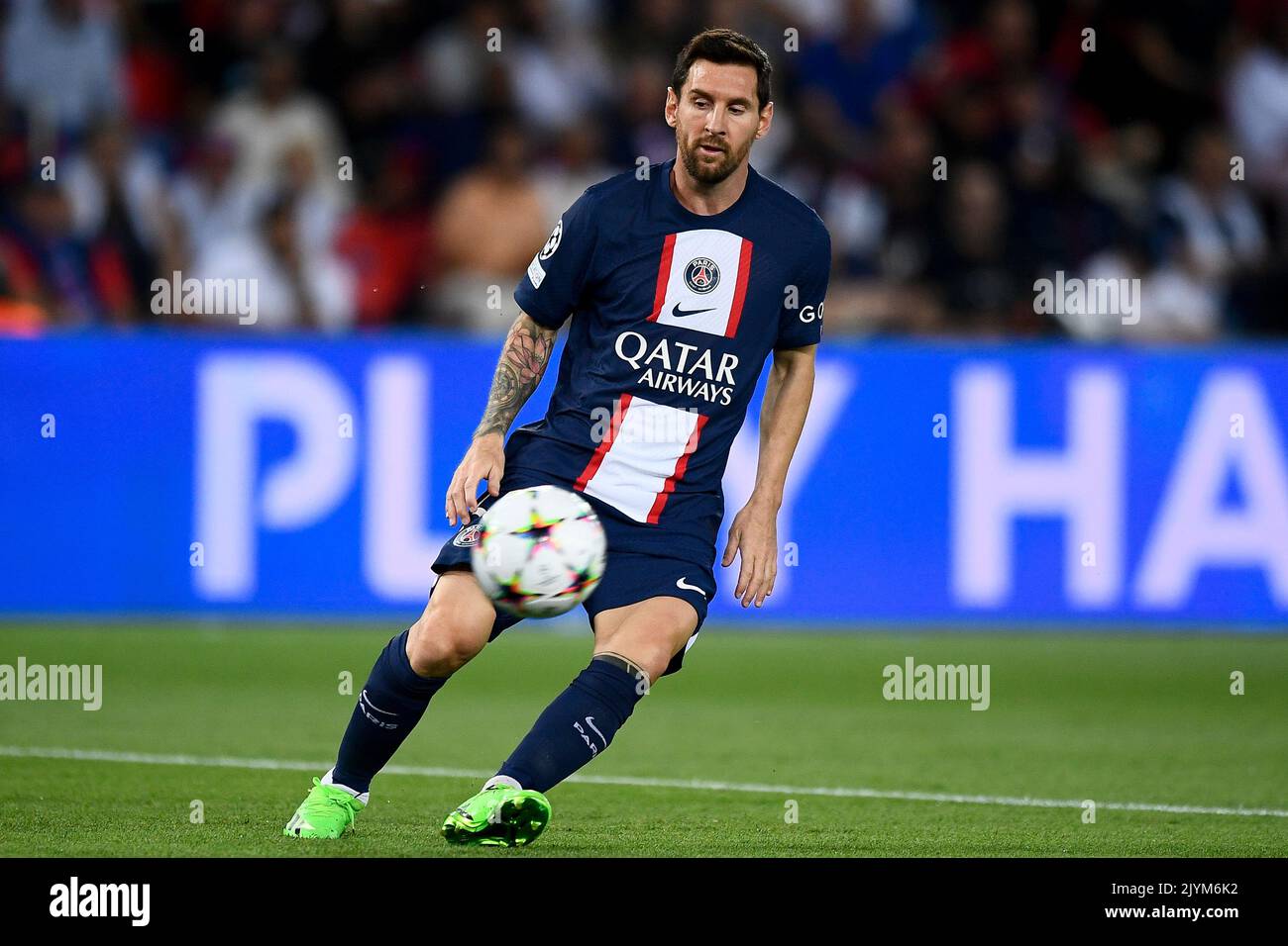Parigi, Francia. 06 settembre 2022. Lionel messi del Paris Saint-Germain FC in azione durante la partita di calcio della UEFA Champions League tra il Paris Saint-Germain FC e il Juventus FC. Credit: Nicolò campo/Alamy Live News Foto Stock