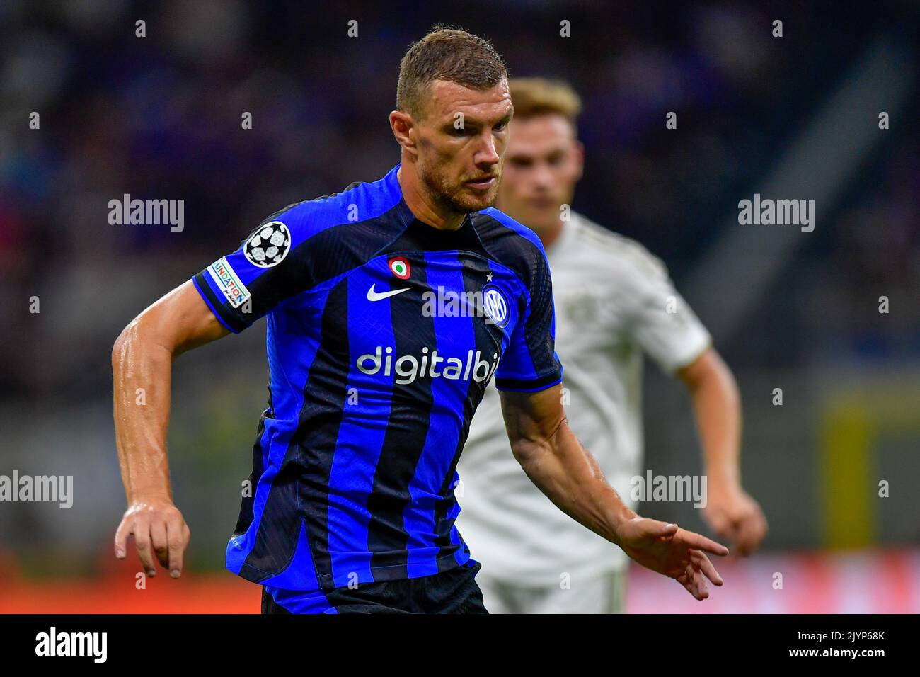 Milano, Italia. 07th Set, 2022. Edin Dzeko (9) dell'Inter visto durante la partita della UEFA Champions League tra l'Inter e il Bayern Monaco a Giuseppe Meazza a Milano. (Photo Credit: Gonzales Photo/Alamy Live News Foto Stock