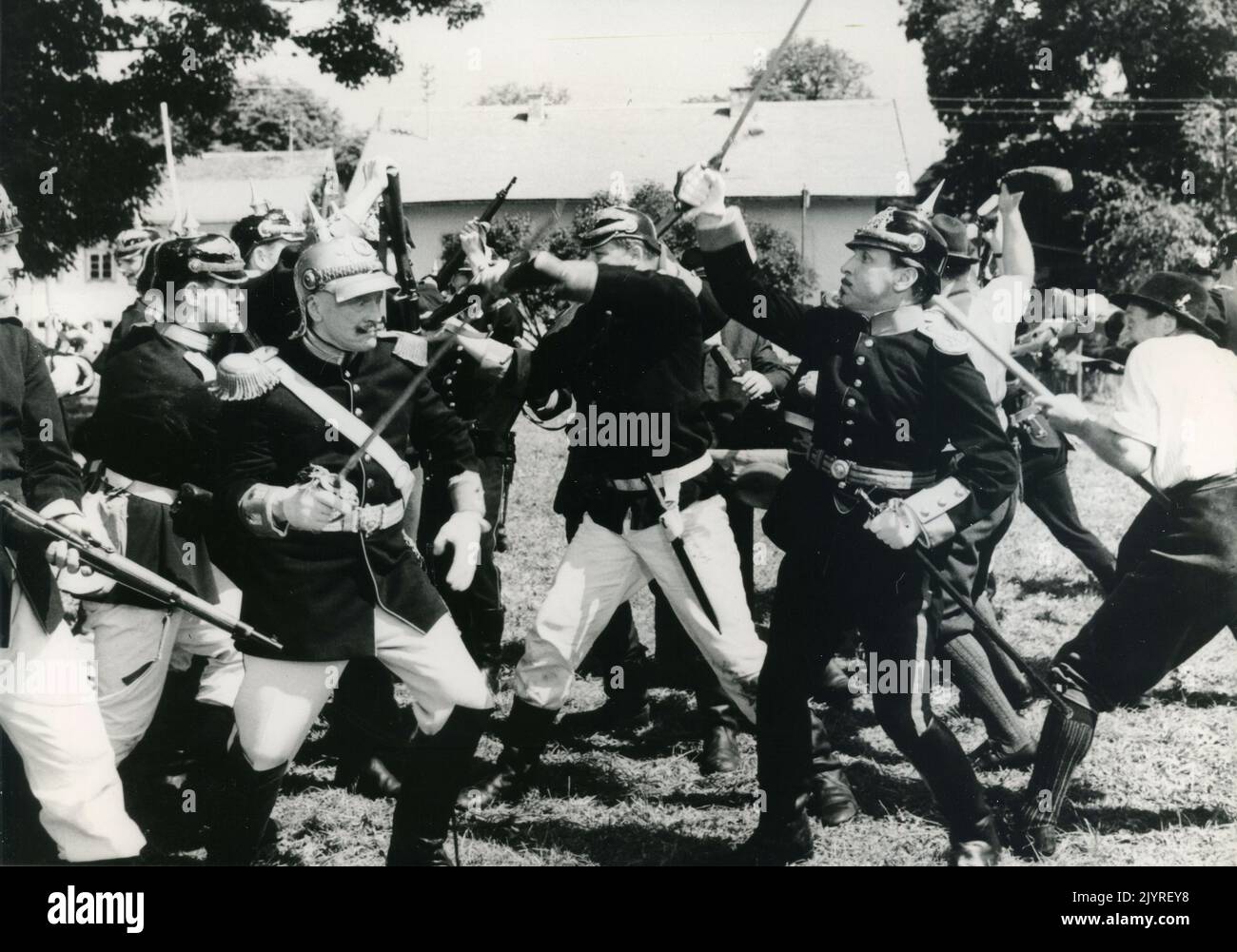 Attori tedeschi Hubert von Meyerinck e Georg Thomalla nel film quando Ludwig va su Manoeuvres, Germania 1967 Foto Stock