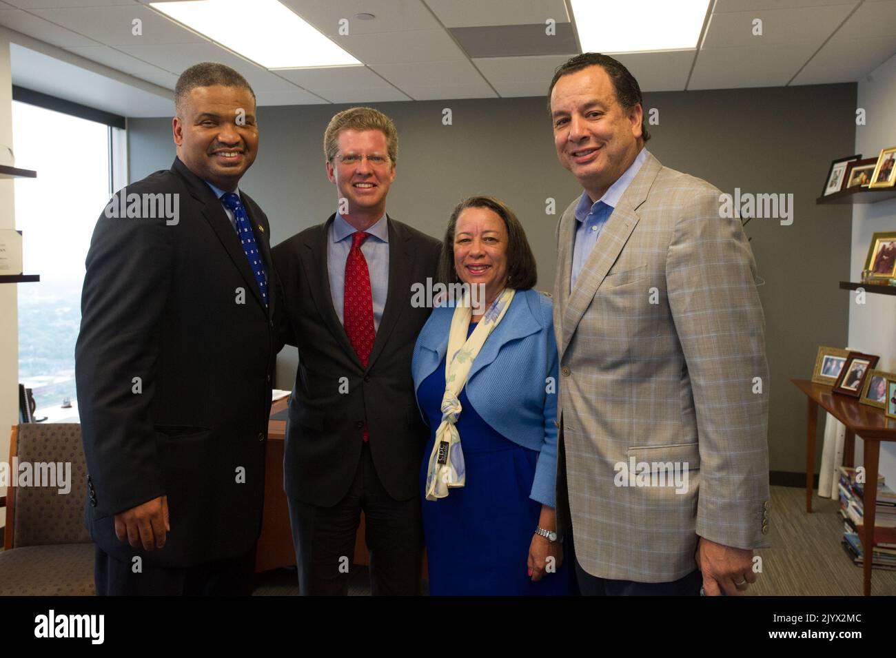 Il Segretario Shaun Donovan ad Atlanta, Georgia, per la partecipazione alla Promise Zones Roundtable, ospitata da Invest Atlanta, l'autorità per lo sviluppo economico della città. Foto Stock
