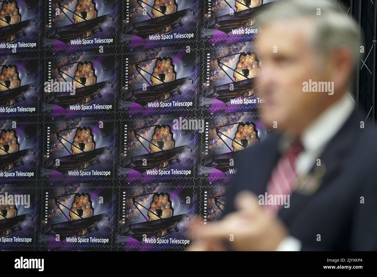 Washington, Stati Uniti. 08th Set, 2022. L'Amministratore associato della NASA Robert D. Cabana parla durante la presentazione del francobollo James Webb Space Telescope Forever presso lo Smithsonian National Postal Museum giovedì 8 settembre 2022. Derry Noyes, direttore artistico del servizio postale statunitense, ha progettato il francobollo utilizzando l'arte esistente di James Vaughan e un'immagine fornita dalla NASA e dallo Space Telescope Science Institute. Foto di Leigh Vogel/UPI Credit: UPI/Alamy Live News Foto Stock