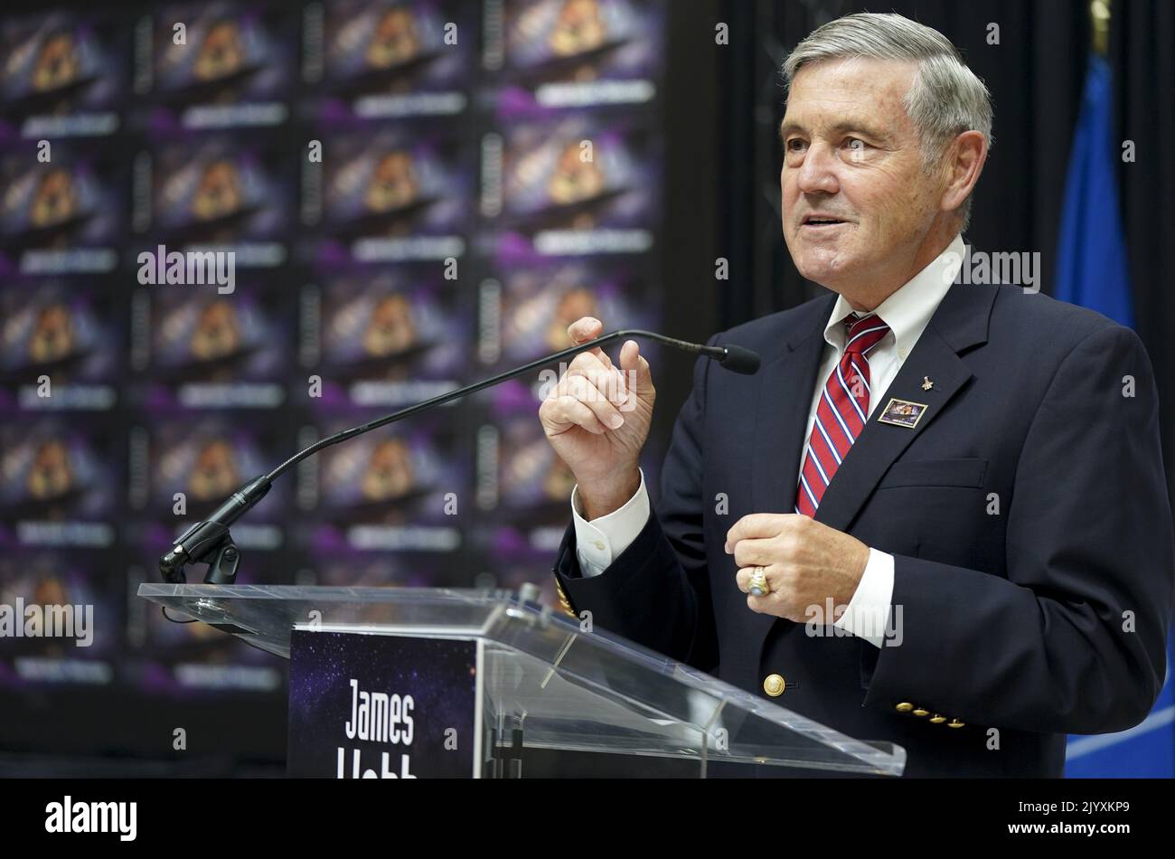 Washington, Stati Uniti. 08th Set, 2022. L'Amministratore associato della NASA Robert D. Cabana parla durante la presentazione del francobollo James Webb Space Telescope Forever presso lo Smithsonian National Postal Museum giovedì 8 settembre 2022. Derry Noyes, direttore artistico del servizio postale statunitense, ha progettato il francobollo utilizzando l'arte esistente di James Vaughan e un'immagine fornita dalla NASA e dallo Space Telescope Science Institute. Foto di Leigh Vogel/UPI Credit: UPI/Alamy Live News Foto Stock