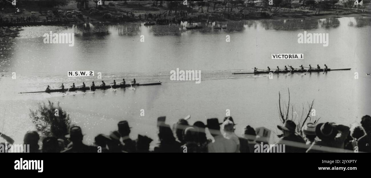 Victoria vincendo la 1946 King's Cup di una lunghezza e tre quarti da NSW sul fiume Nepean, ieri. 12 maggio 1946. Foto Stock