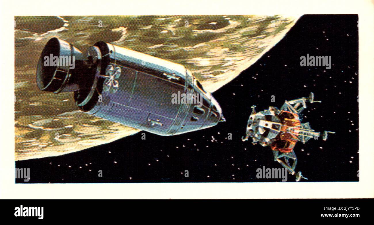 Da una serie di carte per Brooke Bond Tea; 1973; 'la corsa nello spazio', illustrata da David Lawson; immagine a colori illustrata dei moduli di comando e servizio Apollo (Una serie di 50 carte, n. 34). Foto Stock