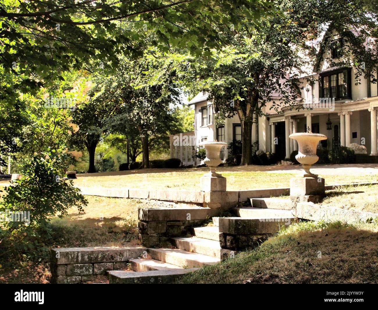 Ringwood state Park a Ringwood, New Jersey. Il parco si trova nella contea di Passaic. Una vecchia casa padronale del 1700 sovraintende il paesaggio. Foto Stock