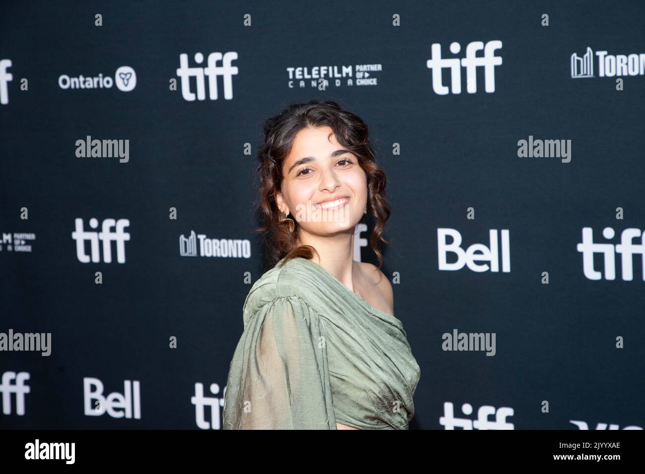 Toronto, Canada. 08th Set, 2022. Nathalie Issa partecipa alla prima serata di gala di apertura di 'The Swimmers' durante il Toronto International Film Festival 2022 presso la Roy Thomson Hall il 08 settembre 2022 a Toronto, Ontario. Foto: Jeremy Sandler/imageSPACE/Sipa USA Credit: Sipa USA/Alamy Live News Foto Stock