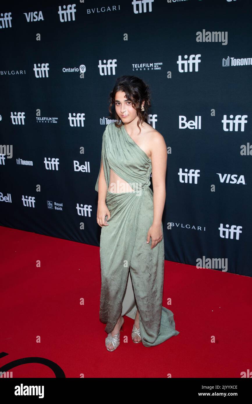 Toronto, Canada. 08th Set, 2022. Nathalie Issa partecipa alla prima serata di gala di apertura di 'The Swimmers' durante il Toronto International Film Festival 2022 presso la Roy Thomson Hall il 08 settembre 2022 a Toronto, Ontario. Foto: Jeremy Sandler/imageSPACE/Sipa USA Credit: Sipa USA/Alamy Live News Foto Stock