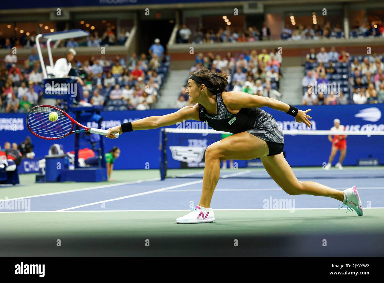 New York, USA, 8th,Settembre, 2022.tennista francese Caroline Garcia al torneo US Open, Billie Jean King National Tennis Center Giovedì 08 Settembre 2022. © Juergen Hasenkopf / Alamy Live News Foto Stock