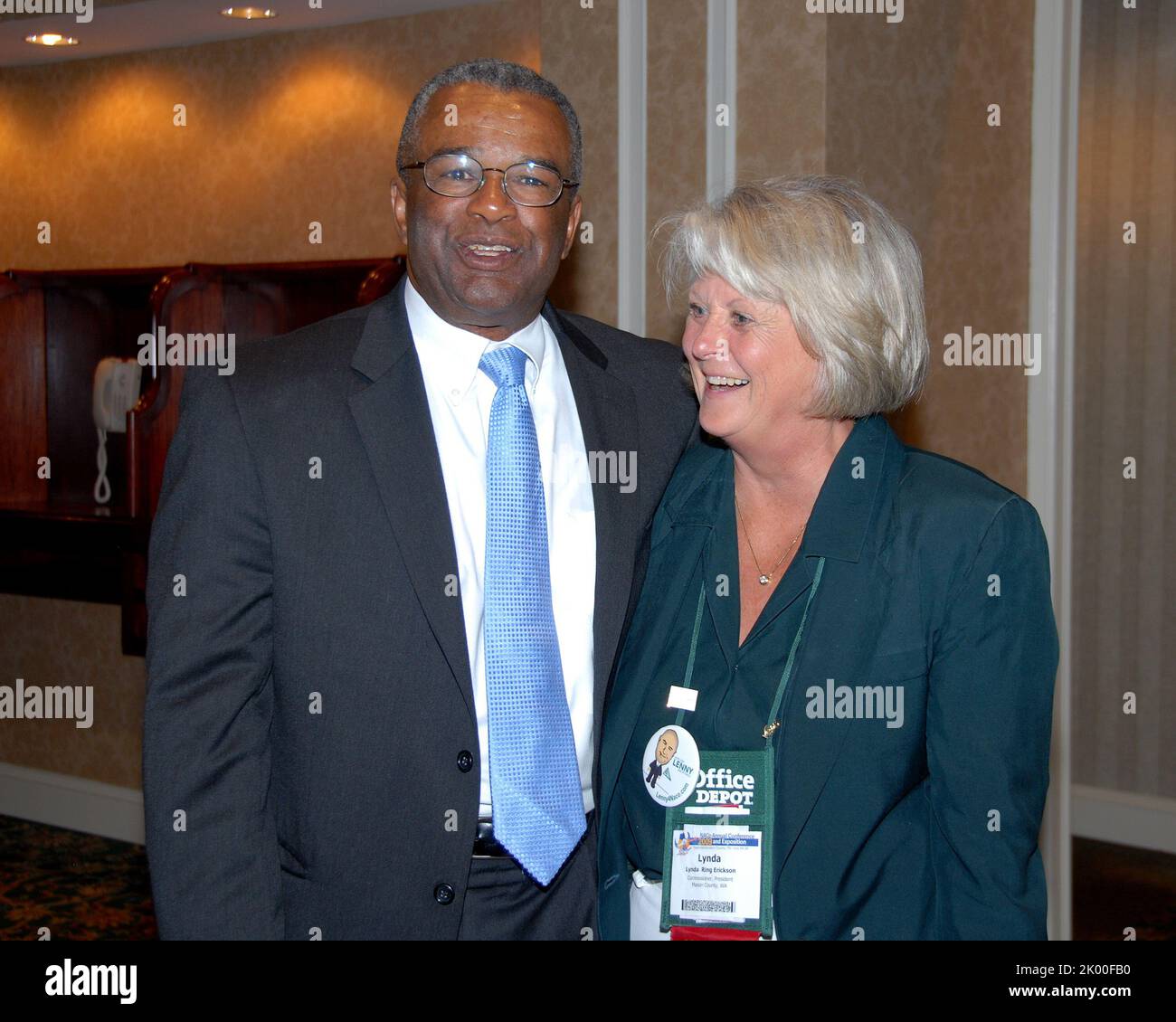 Evidenziare le opinioni sugli sforzi di ripresa economica il vice segretario Ron Sims parla di ripresa, e incontrare i partecipanti alla National Association of Counties (NACO) Conference, Nashville, Tennessee. Foto Stock