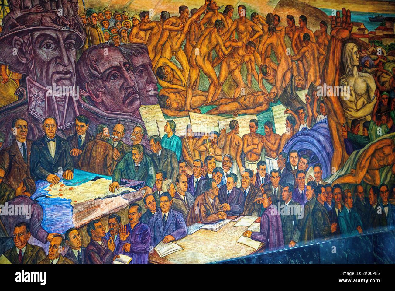 Colombia, Medellin, pittura murale di Pedro Gomez nel Museo di Antioquia racconta la storia del paese. Foto Stock