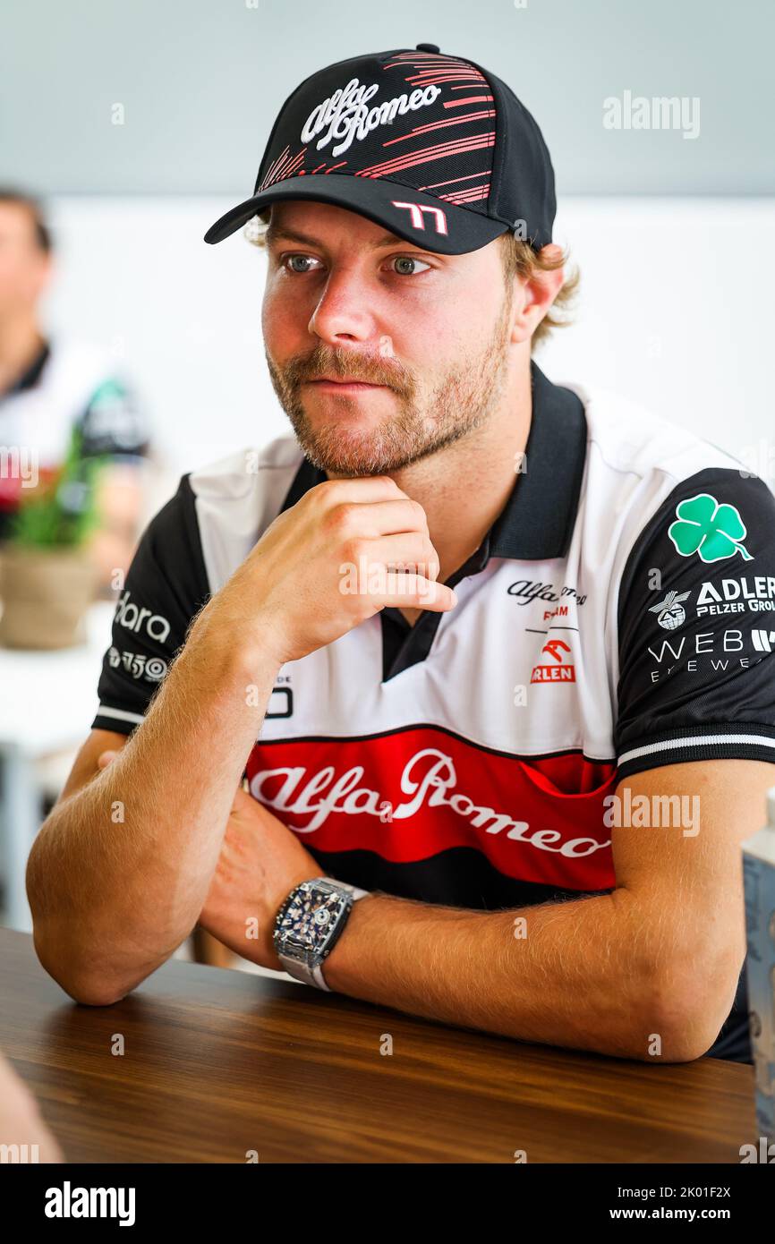 Monza, Italia. 09th Set, 2022. BOTTAS Valtteri (fin), Alfa Romeo F1 Team ORLEN C42, ritratto durante la Formula 1 Pirelli Gran Premio d'Italia 2022, Gran Premio d'Italia 2022, 16th° round del Campionato del mondo FIA Formula uno 2022 dal 9 al 11 settembre 2022 sull'Autodromo Nazionale di Monza, a Monza, Italia - Photo Florent Gooden/DPPI Credit: DPPI Media/Alamy Live News Foto Stock