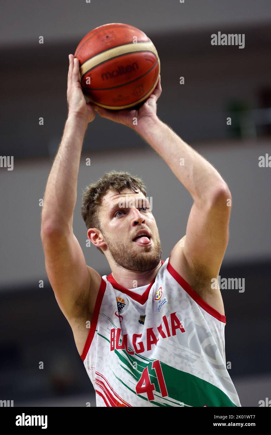 Samokov, Bulgaria - 1 luglio, 2022: Aleksandar Vezenkov dalla Bulgaria è visto in azione durante la FIBA Basketball World Cup 2023 European Qualifiers ag Foto Stock