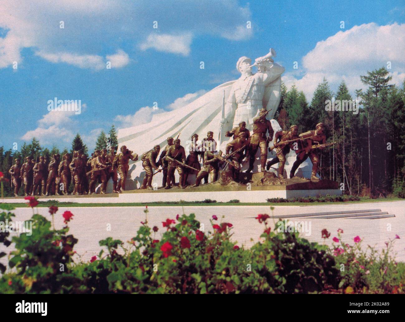 Gruppo scultoreo 'escursione'. Dal monumentale complesso scultoreo sulle rive del lago Samzhi, raffigurante i combattenti KPRA. Foto Stock