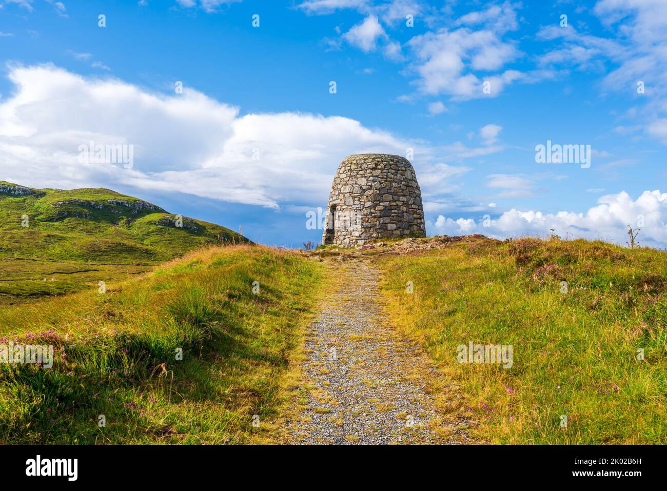 Memoriale degli Eroi di Lochs sulla collina, Isola di Lewis, Scozia, Regno Unito Foto Stock