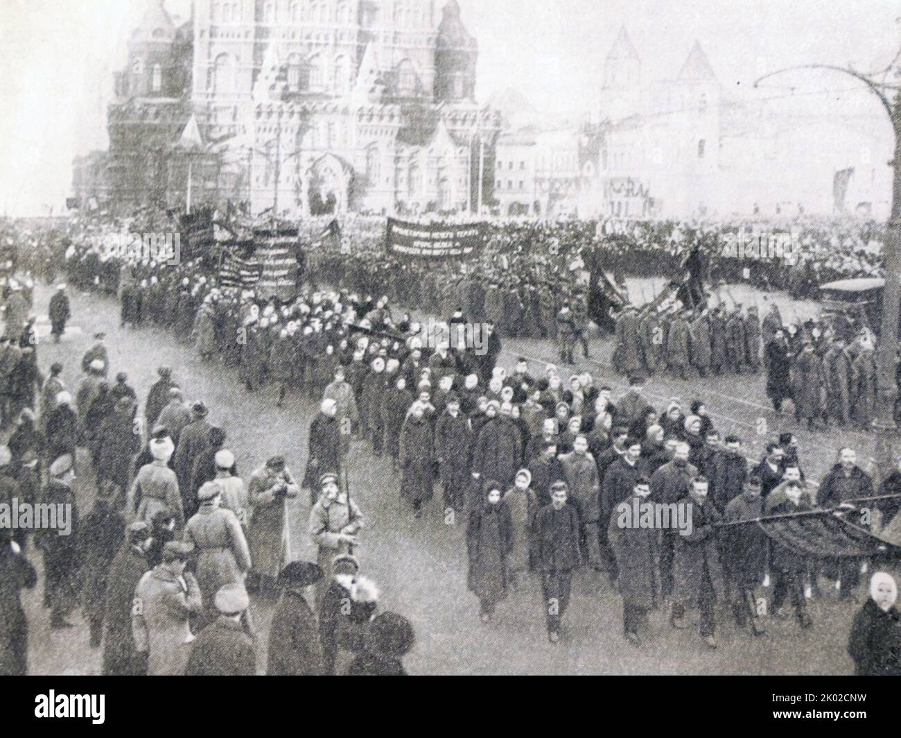 Manifestazione in Piazza Rossa per commemorare il 3rd° anniversario della Grande Rivoluzione Socialista di Ottobre. Mosca. 7th novembre 1920. Foto Stock
