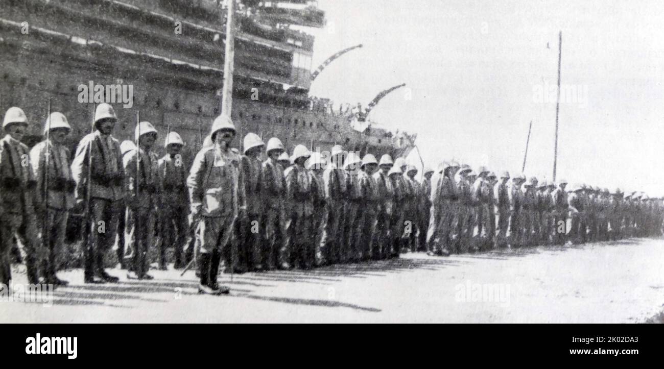 Interventisti francesi sbarcano a Vladivostok, 1918. &#13;&#10; Foto Stock