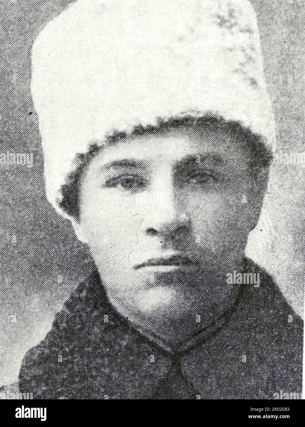Iosif Rodionovich Apanasenko (1890 - 1943) comandante della divisione sovietica combatté nell'esercito imperiale russo nella prima guerra mondiale prima di passare ai bolscevichi nella successiva guerra civile. Comandò le forze sia nell'Asia centrale che nell'Estremo Oriente russo. Nel giugno 1943, I.R. Apanasenko, dopo numerose richieste di invio in fronte, fu nominato vice comandante del fronte di Voronezh. Visitò le unità in prima linea e le guidò durante i combattimenti. Fu ucciso da uno sciopero aereo durante la controffensiva sovietica a Kursk. Foto Stock