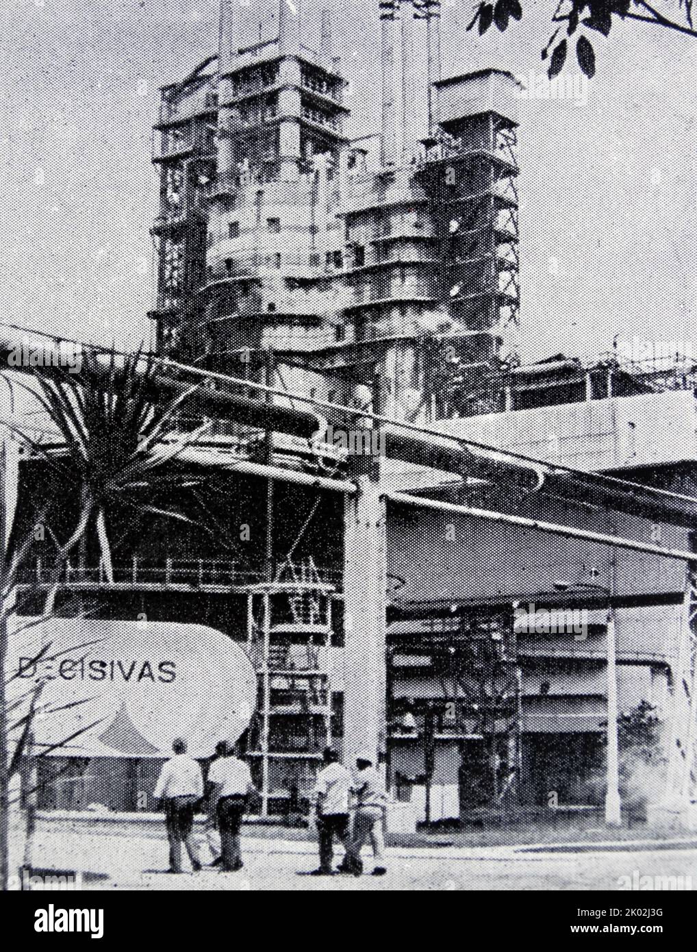 La rivoluzione di ottobre Nitrogen Fertilizer Plant, costruita a Cuba, con l'assistenza tecnica e materiale dell'URSS Foto Stock