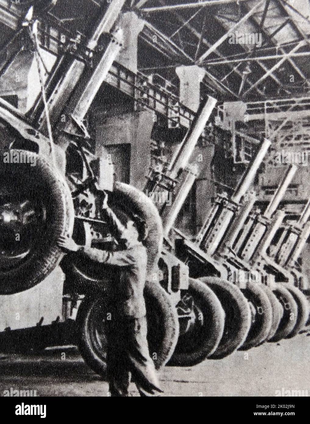 Produzione di attrezzature da guerra durante la Grande guerra patriottica in URSS Foto Stock