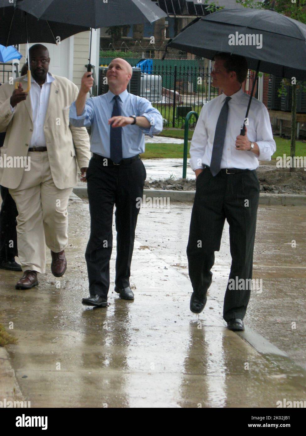 Il Segretario Shaun Donovan a New Orleans, Louisiana, dove si è Unito al Presidente Barack Obama, alla First Lady Michelle Obama, e al Sindaco di New Orleans Mitch Landrieu per un tour del Columbia Parc Housing Development, e agli eventi che hanno segnato il quinto anniversario dell'uragano Katrina. Foto Stock