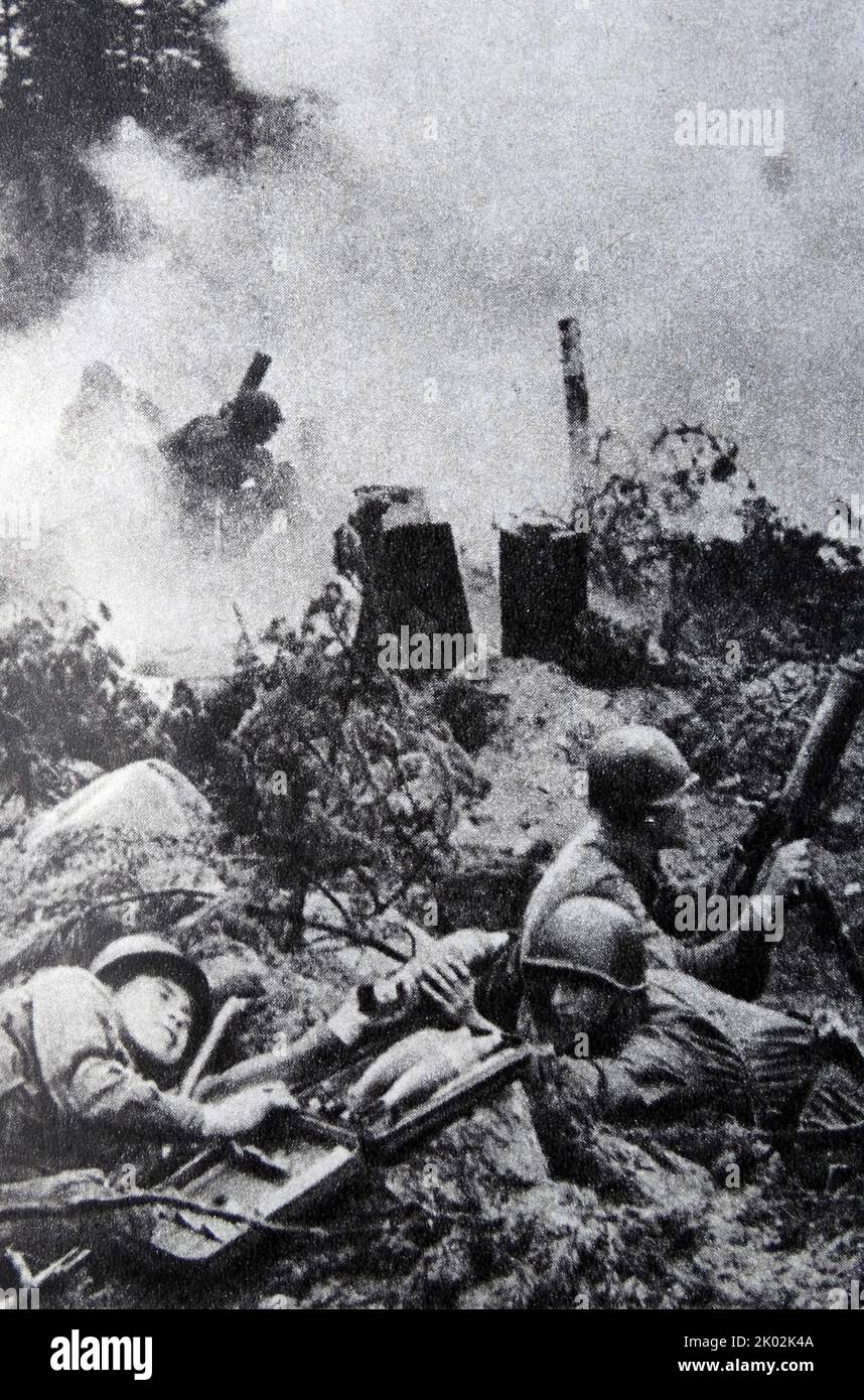 Truppe sovietiche sotto attacco durante l'invasione tedesca della Russia 1941 Foto Stock