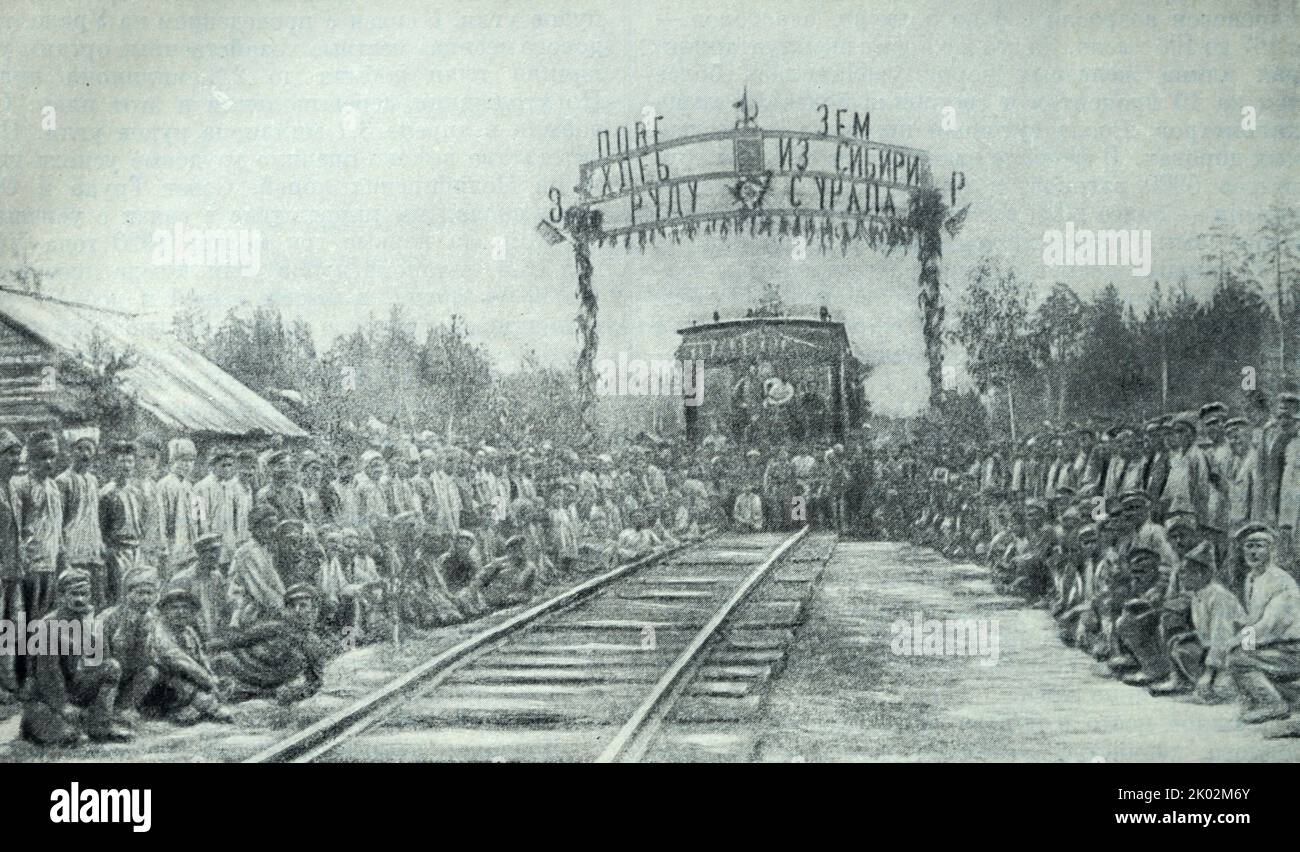 Combattenti dell'esercito della riserva nella sezione della ferrovia Mosca-Kazan da loro restaurata. 1920 anno. Foto. Foto Stock