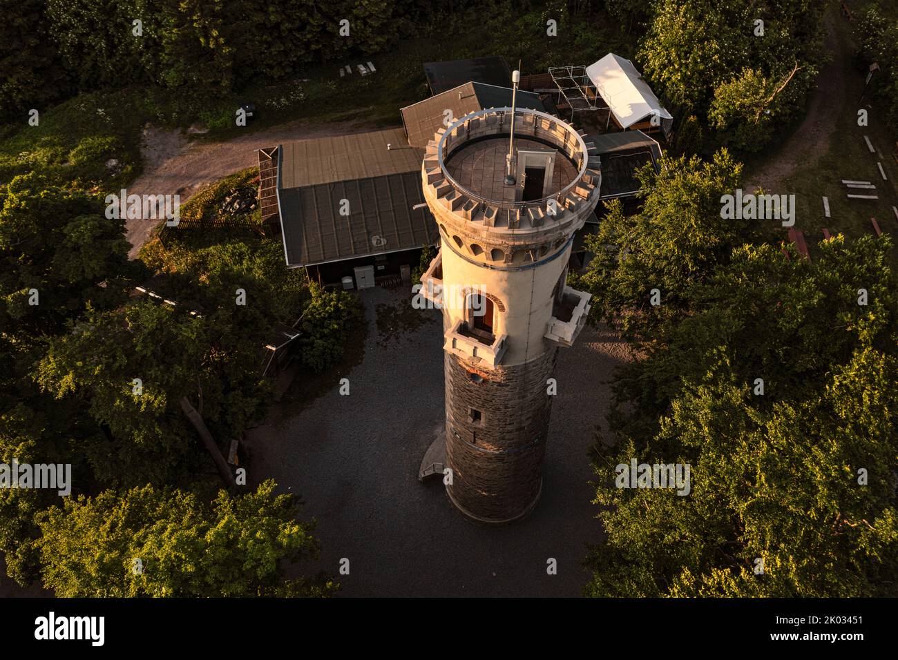 Germania, Turingia, Ilmenau, Kickelhahn, torre di osservazione, alberi, panoramica, foto aerea Foto Stock