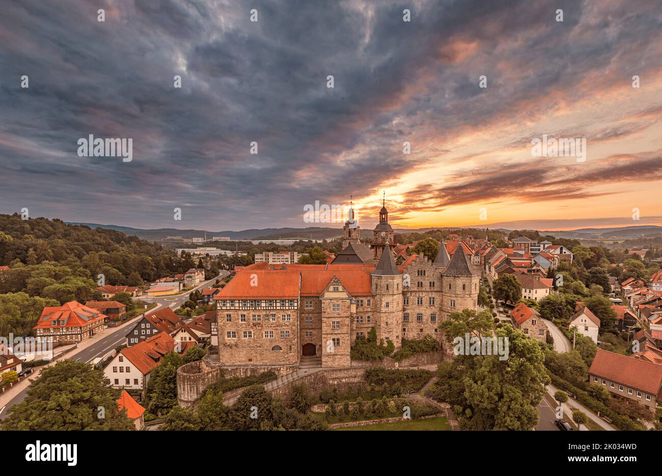 Germania, Turingia, Schleusingen, Castello di Bertholdsburg (Museo di Storia Naturale), alba, retroilluminazione Foto Stock
