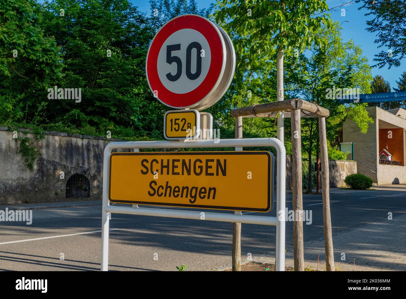 Cartello della città di Schengen, Benelux, Benelux, Canton Remich, Lussemburgo Foto Stock