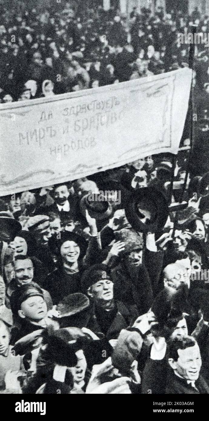 Il 25 ottobre (7 novembre), 1917, ebbe luogo la Grande Rivoluzione Socialista d'Ottobre. Il grande Lenin stava al suo timone. Foto Stock