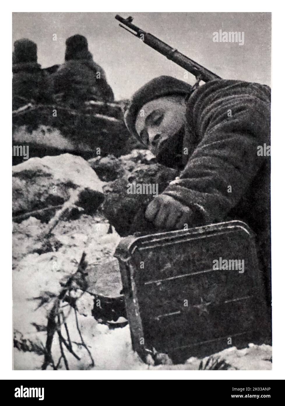 Equipaggio di mitragliatrici sovietiche in posizione di sparo. Russia. Seconda guerra mondiale 1941. Foto Stock