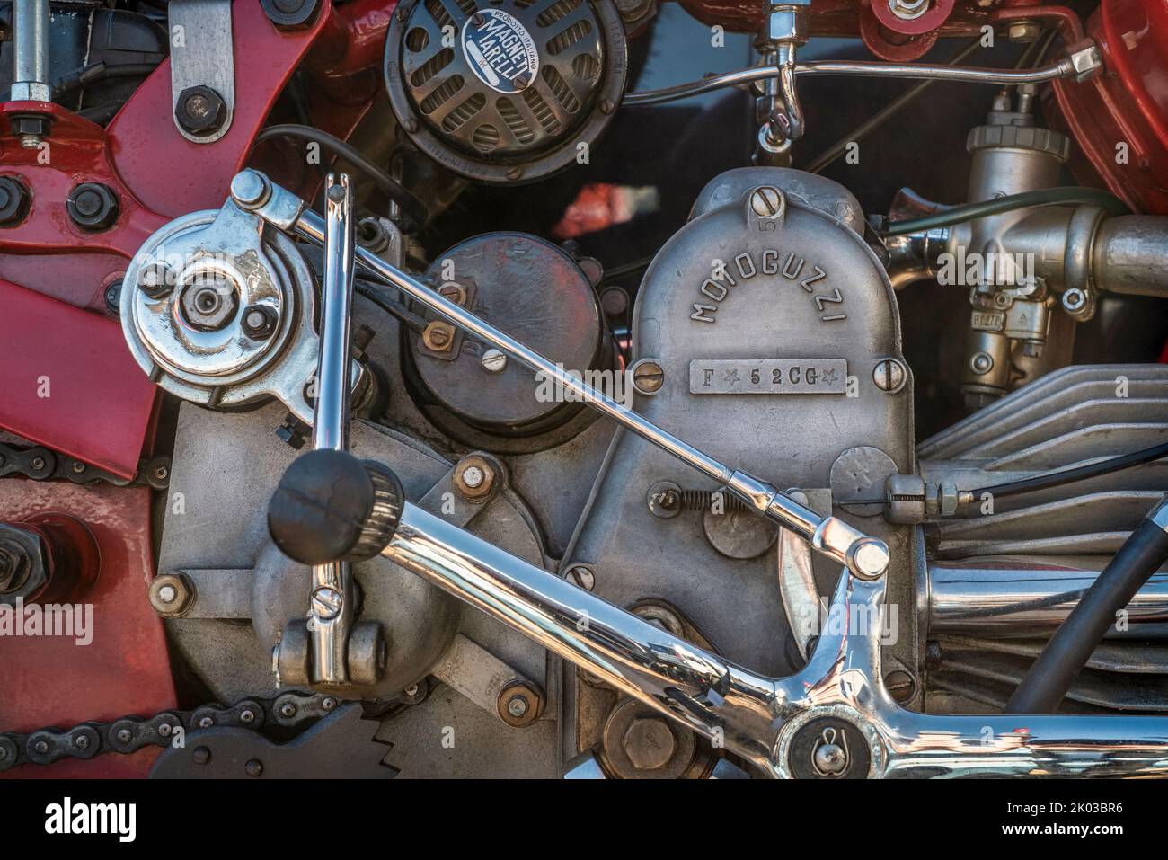 Loveland, CO, USA - 28 agosto 2022: Dettaglio del motore motociclistico italiano Moto Guzzi. Foto Stock