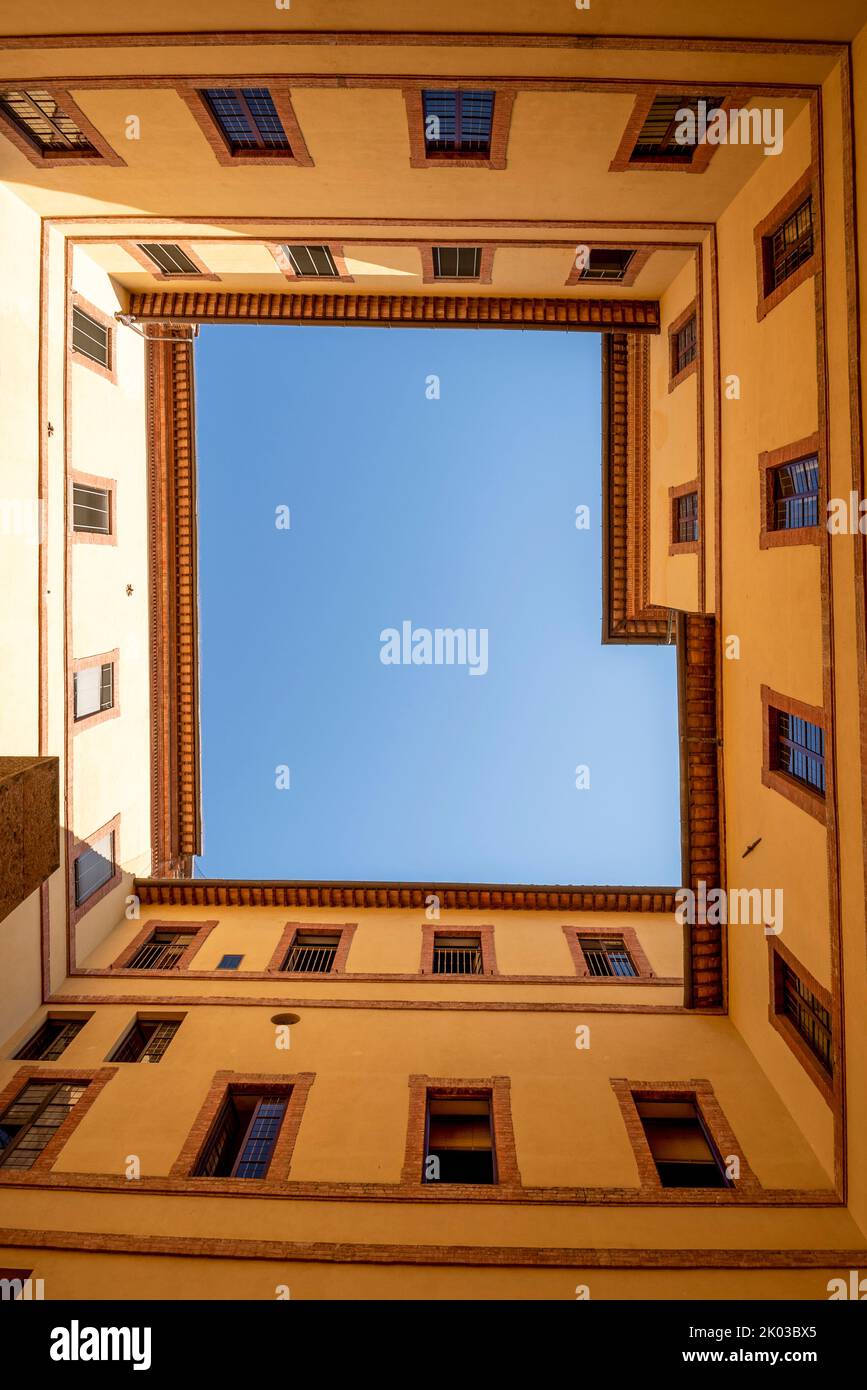 Cielo blu, Palazzo del Rettorato, Università di Siena, Toscana, Italia Foto Stock