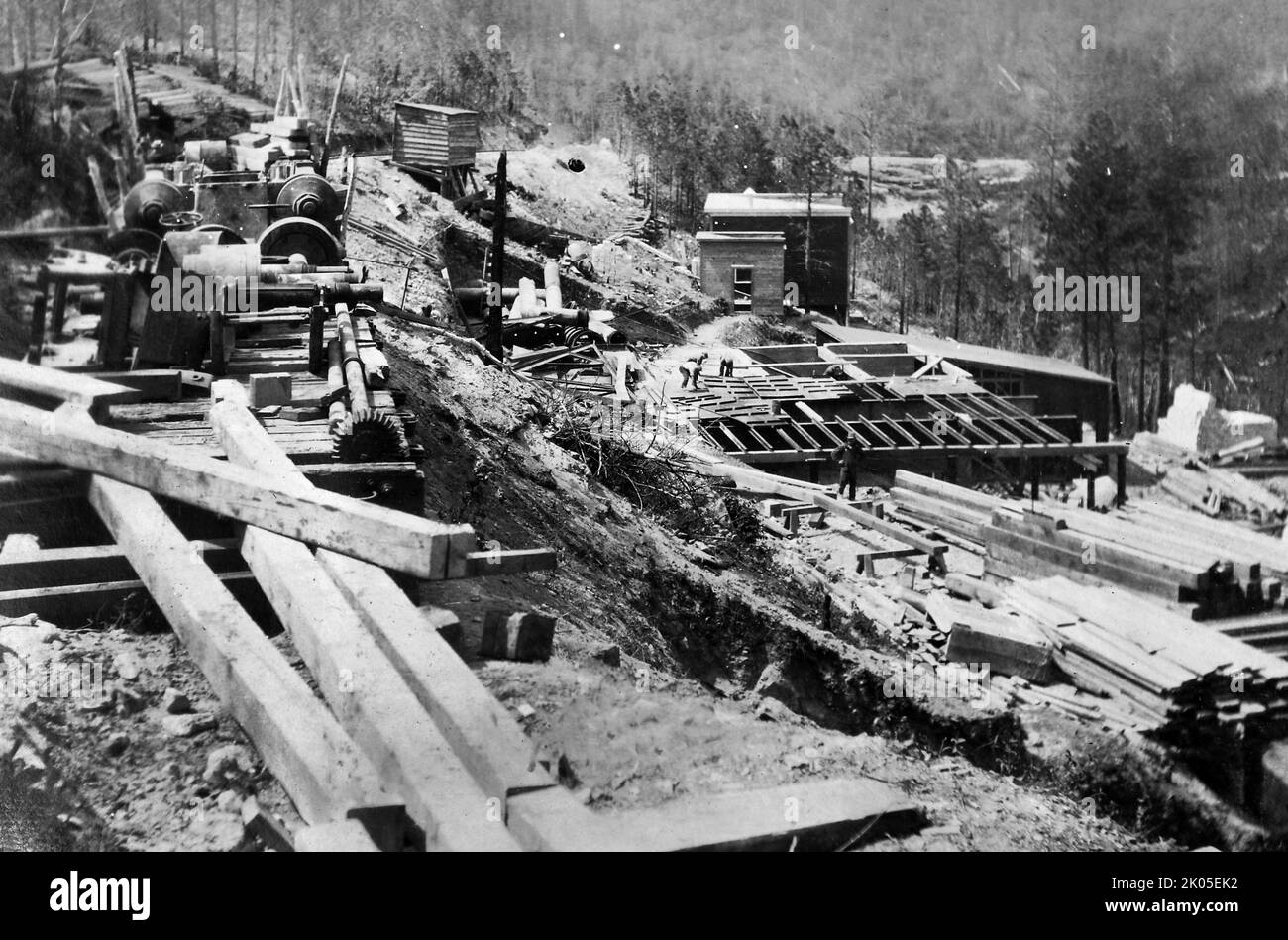 Cantiere di nuova miniera nelle montagne del Colorado, ca. 1910. Foto Stock