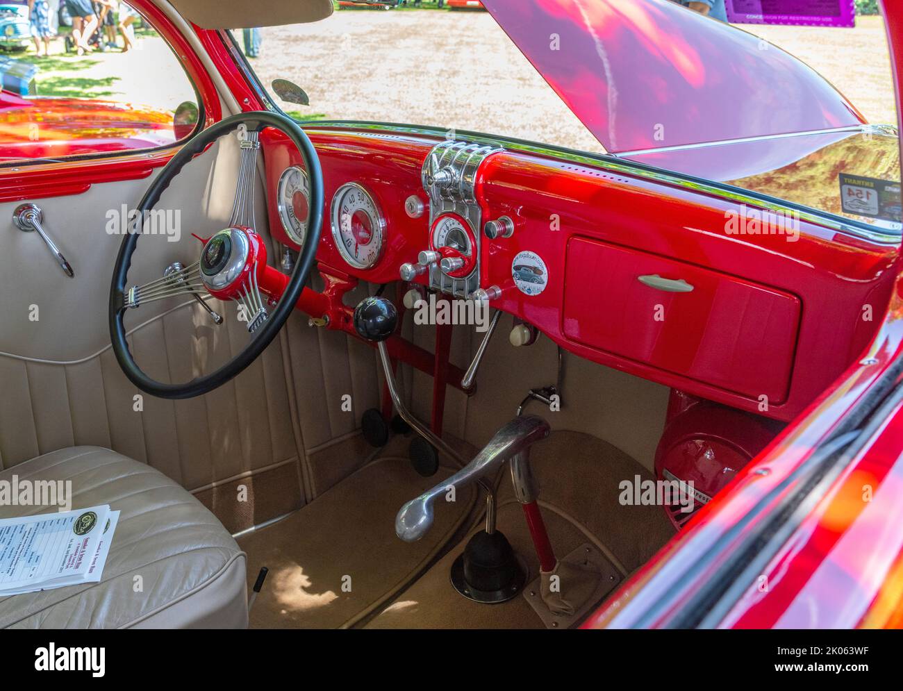 1936 porta due Ford v8 in rosso all'auto show di glen innes nel Nuovo Galles del Sud Australia Foto Stock