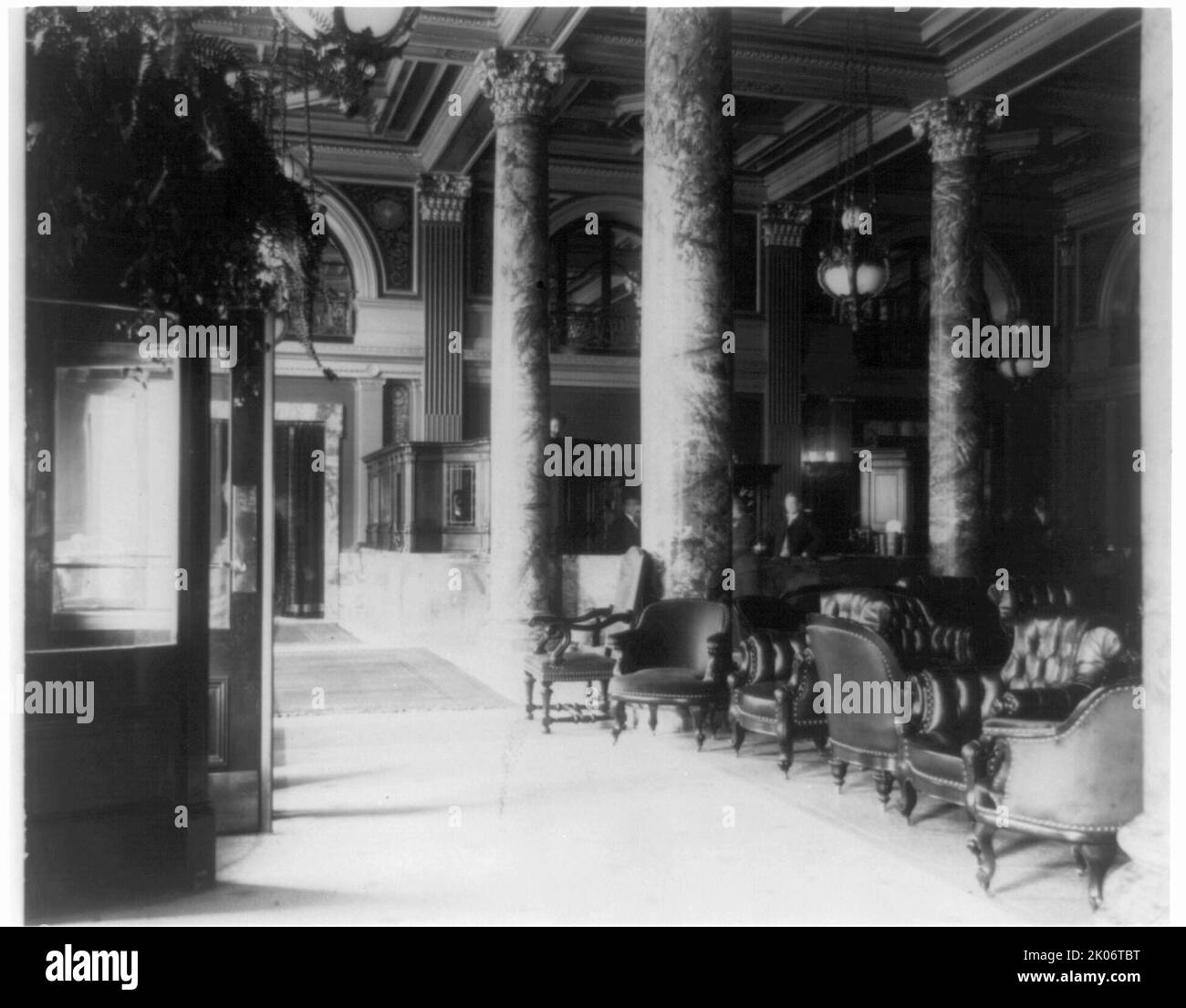 Willard Hotel, tra le 1890:00 e le 1950:00. Lobby e banco di registrazione. Foto Stock