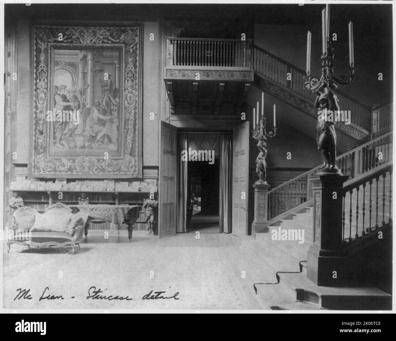 Interno di John R. McLean House, 1500 St., N.W., Washington, D.C. - dettaglio scalinata, c1907. Foto Stock