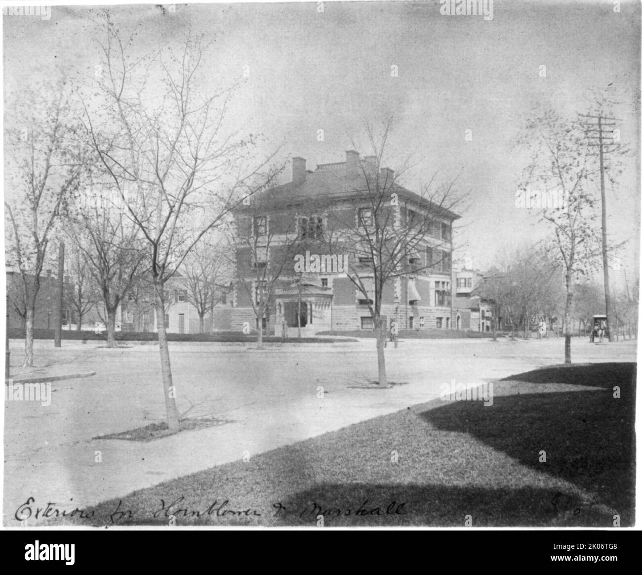 George S. Fraser House, R. St. E Conn. Ave., N.W., Washington, D.C., tra la 1890 e la 1950. La fotografia mostra una vista lontana dell'esterno della casa di George S. Fraser, situata a 1701 20th Street, N.W., Washington, D.C. l'architetto della casa era Hornblower e Marshall. Foto Stock