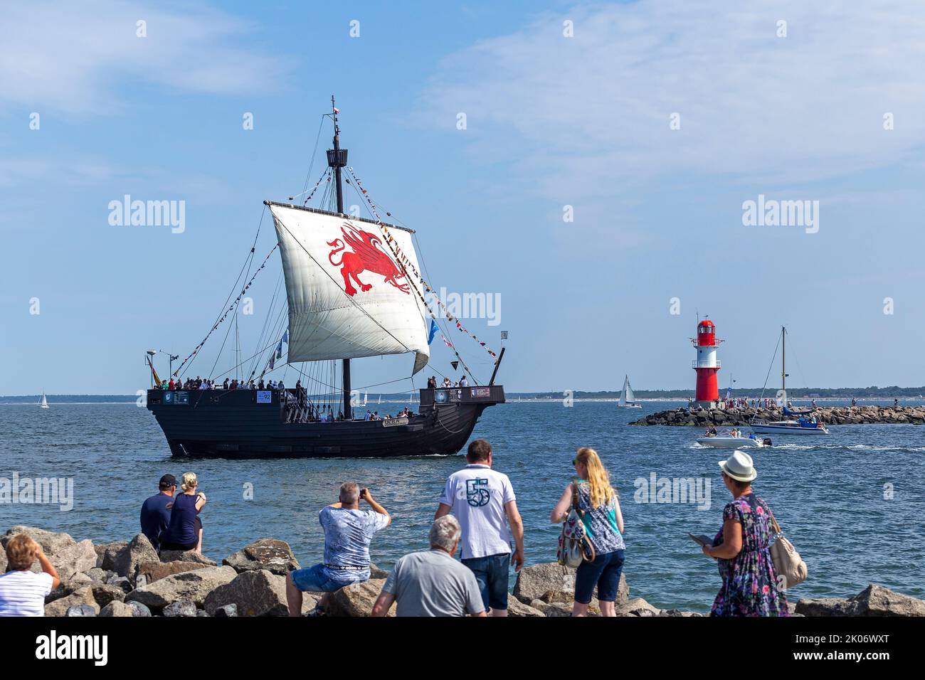 Dente anseatico, Mar Baltico, faro, Hanse Sail, Warnemünde, Rostock, Meclemburgo-Pomerania occidentale, Germania Foto Stock