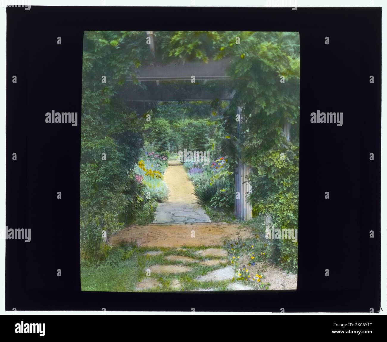 William Samuel Kies House, Scarborough e Old Albany Roads, Scarborough, New York, 1922. Architettura della casa: Patterson &amp; Dula, piani entro il 1916. Paesaggio: Clarence Fowler, ca. 1920; James Frederick Dawson, Olmsted Brothers nel 1916. Foto Stock