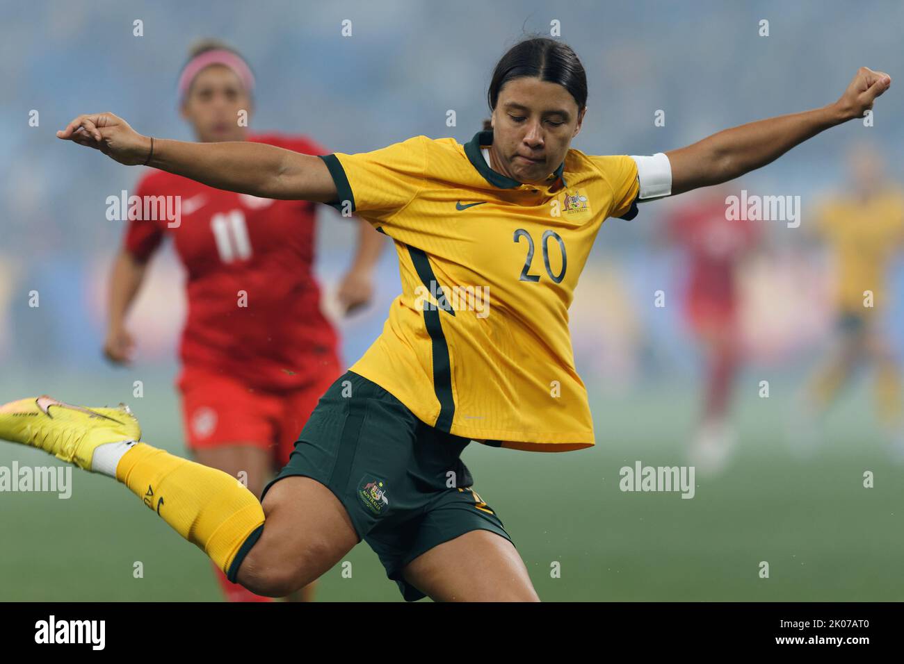SYDNEY, AUSTRALIA - SETTEMBRE 6: Sam Kerr d'Australia calcia la palla durante l'International friendly Match tra Australia e Canada ad Allianz Foto Stock