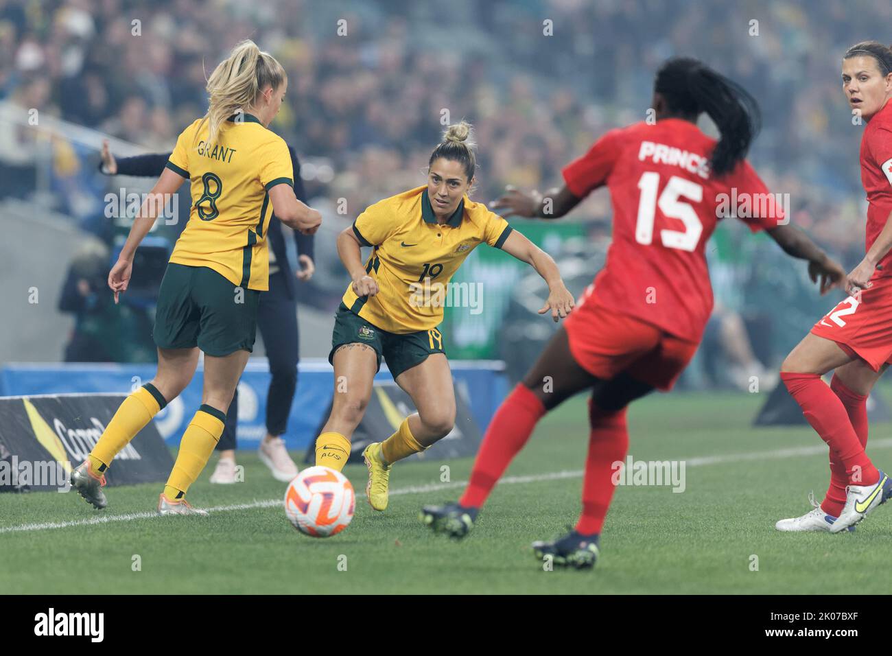 SYDNEY, AUSTRALIA - SETTEMBRE 6: Charlotte Grant of Australia controlla la palla durante l'International friendly Match tra Australia e Canada A. Foto Stock