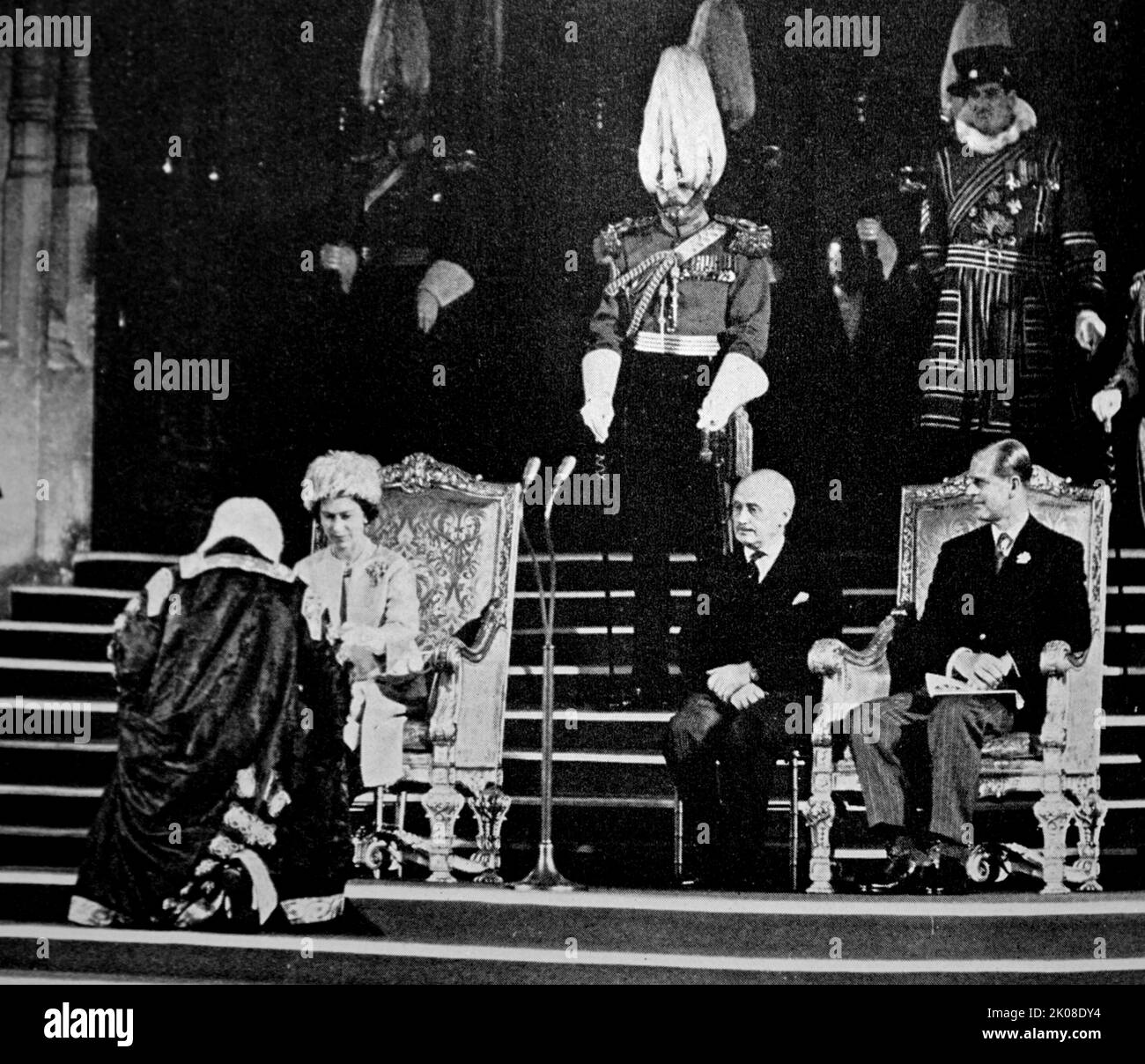 Il Presidente della Camera dei Comuni ha presentato il suo discorso alla Regina in una cerimonia nella Westminster Hall per commemorare il 700th° anniversario del parlamento nel 1965 Foto Stock