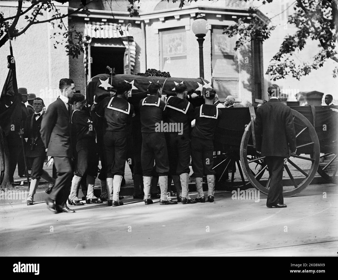 Schley, Winfield Scott, ammiraglio posteriore, U.S.N. Funerale, Chiesa di San Giovanni - Casket, 1911. Foto Stock