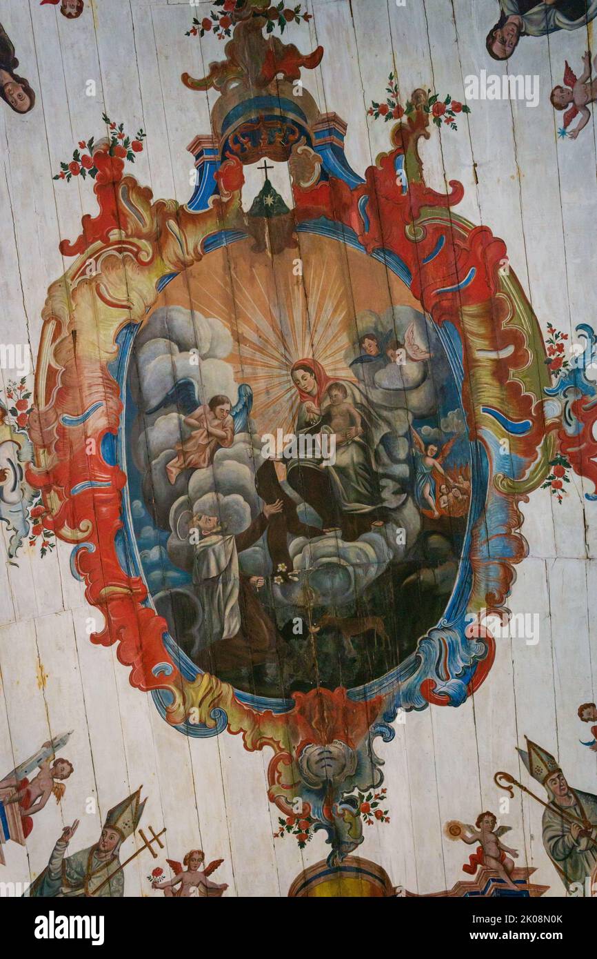 Igreja de Nossa Senhora do Carmo, soffitto a coro dipinto raffigurante la Madonna che dà lo scapolare a un santo dell'Ordine. Foto Stock
