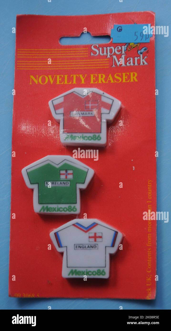 MEXICO WORLD CUP 1986 ERASERS FA PARTE DELLA NUOVA E PREZIOSA COLLEZIONE DI HANNAH WALKER. PIC MIKE WALKER, 2013 FOTO DI MIKE WALKER Foto Stock