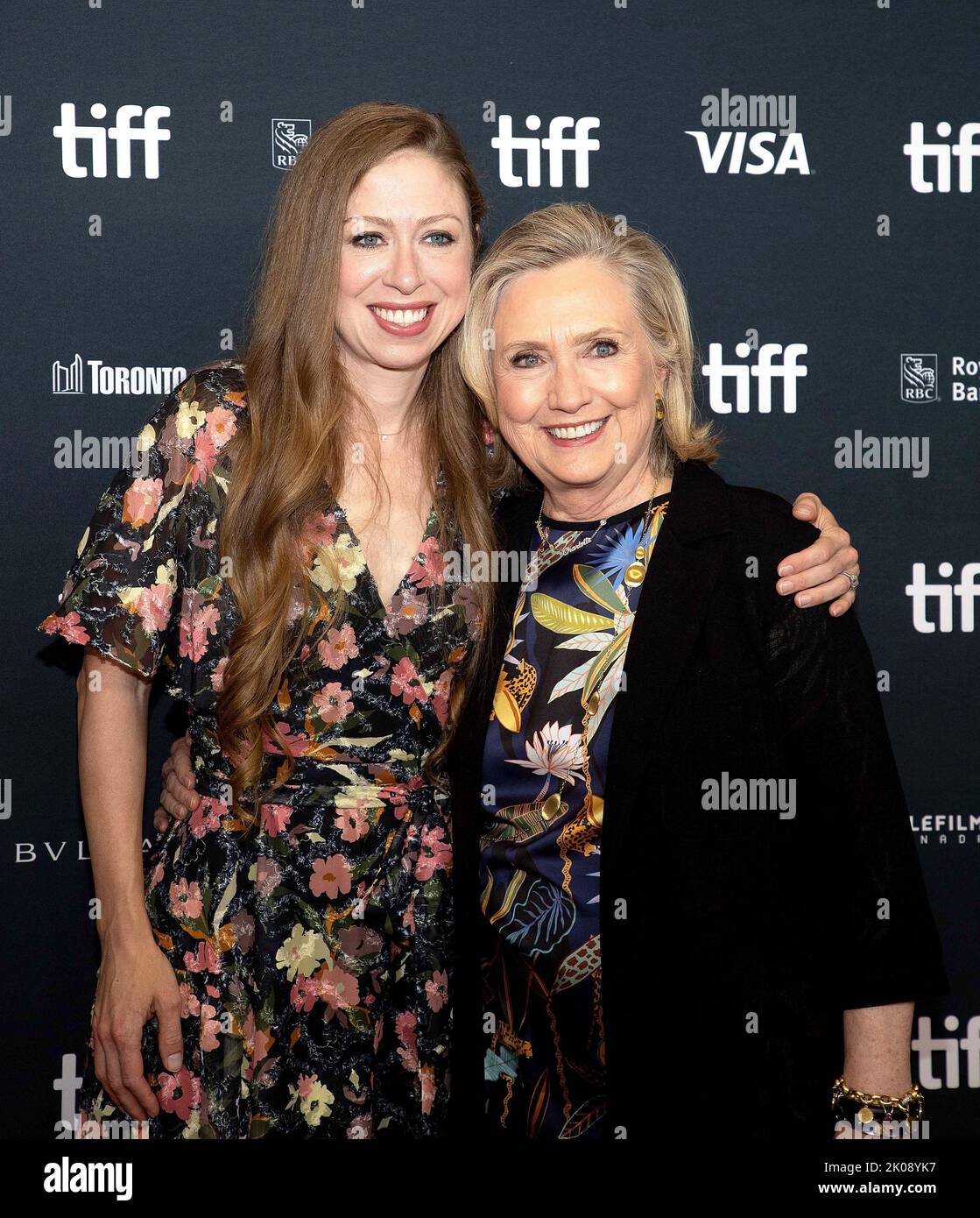 Toronto, Canada. 09th Set, 2022. Chelsea Clinton e Hillary Rodham Clinton partecipano al 'in Conversation' - The Book of Gutsy Women in Conversation al TIFF LIGHTBOX durante il 2022 Toronto International Film Festival il 9 settembre 2022 a Toronto, Canada. Photo: PICJER/imageSPACE Credit: Imagespace/Alamy Live News Foto Stock
